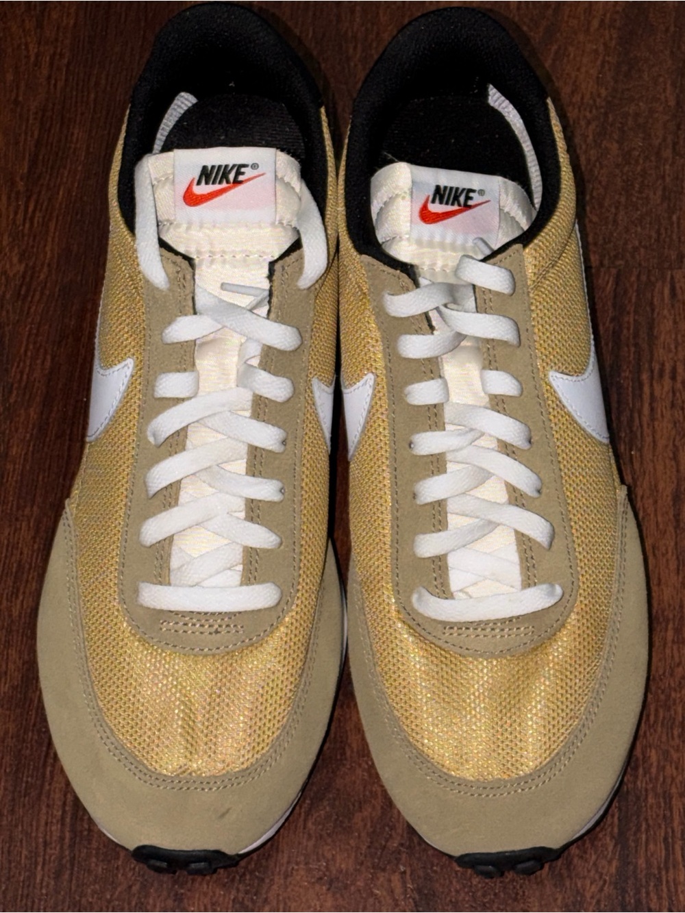 Nike - Picture 6 of 11